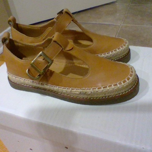 Brand new shoes - Picture 5 of 8